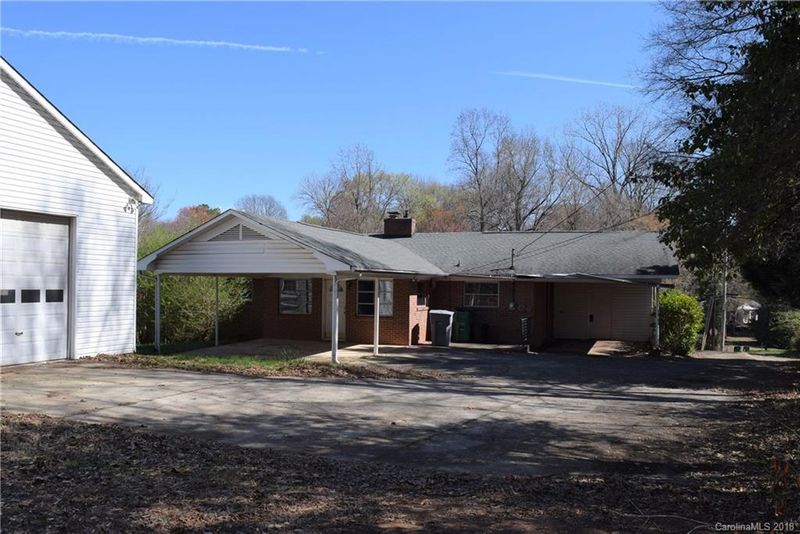 1901 Woodberry Rd, Charlotte, NC 28212