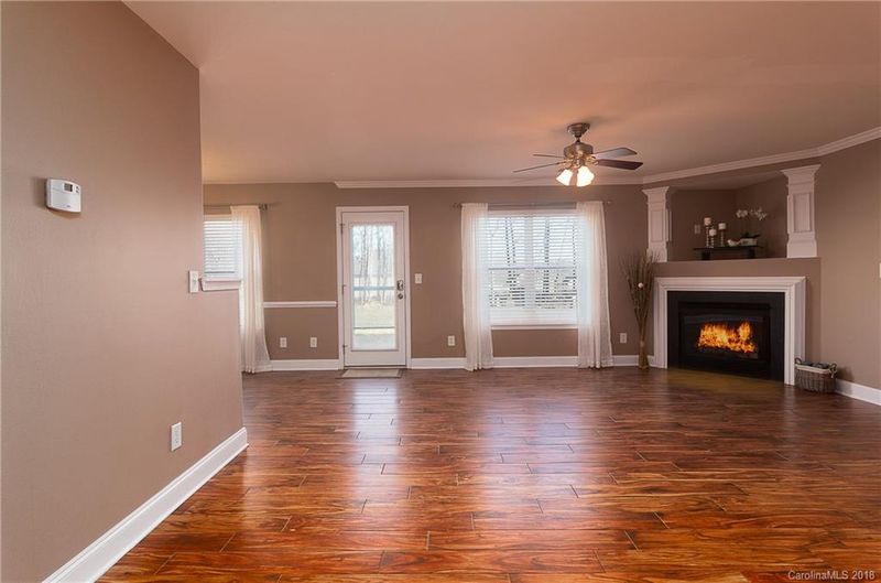3832 Wingdale Ct, Gastonia, NC 28056