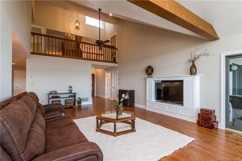 8880 Graham Point Ln, Denver, NC 28037