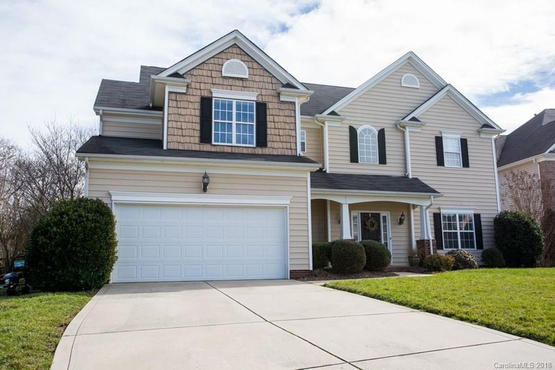 6013 The Meadows Ln, Harrisburg, NC 28075