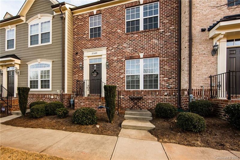 21600 Old Canal St #18, Cornelius, NC 28031