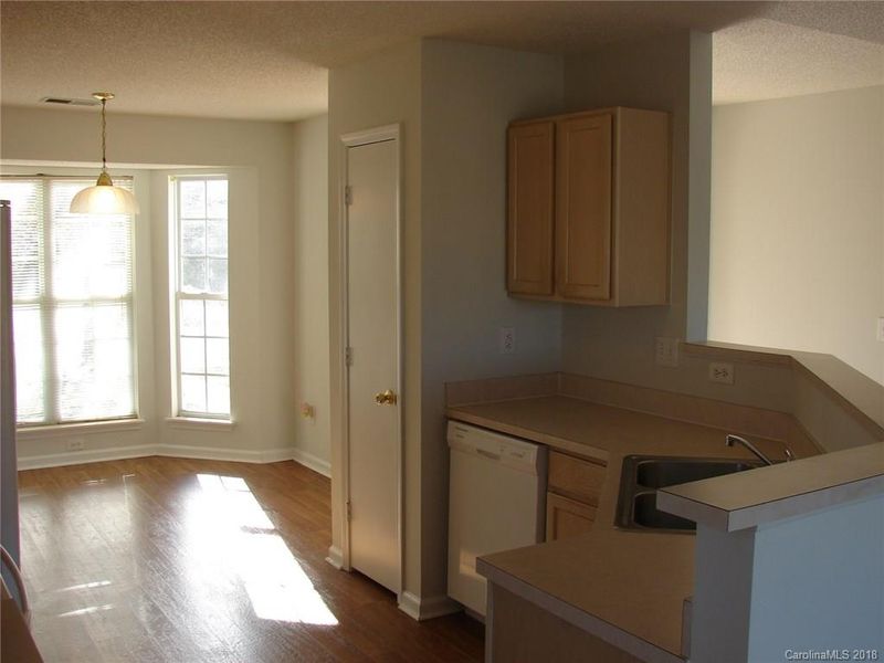 8906 Tendring Ct, Charlotte, NC 28215