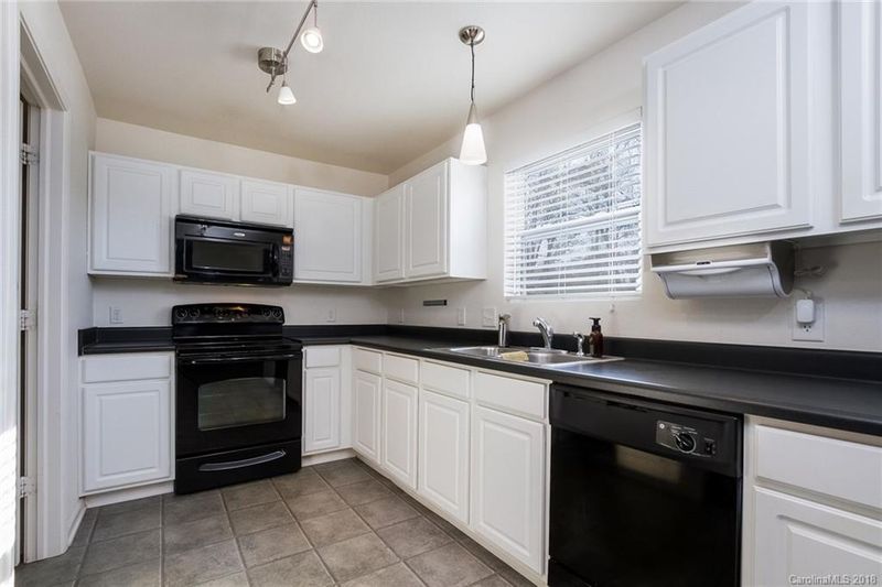 2620 Stream Bank Dr, Charlotte, NC 28269