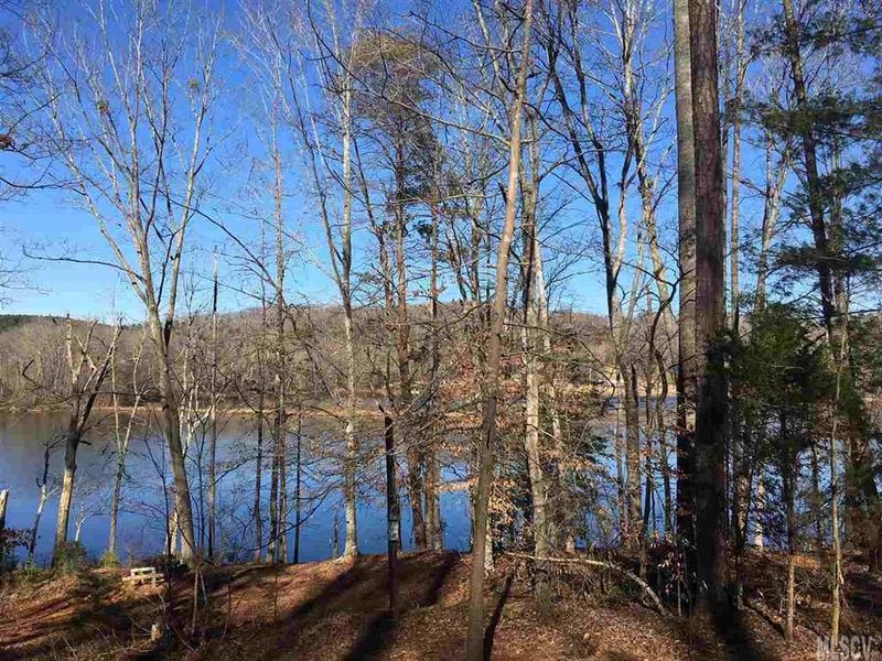 4048 Wilkerson Dr, Claremont, NC 28610
