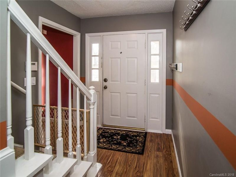 7520 Barn Stone Dr, Charlotte, NC 28227