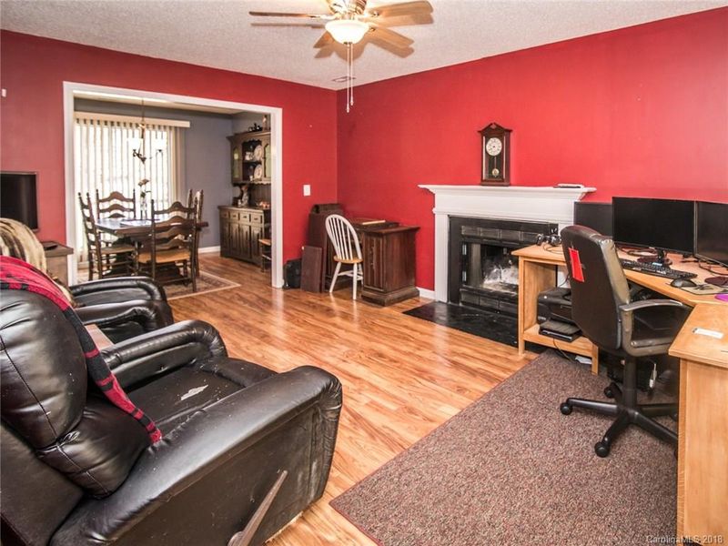 7520 Barn Stone Dr, Charlotte, NC 28227