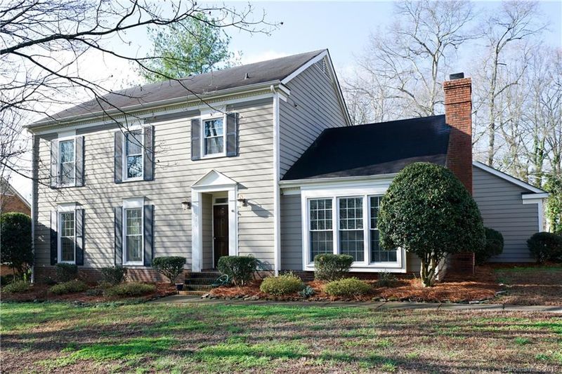 5010 Virginian Ln, Charlotte, NC 28226