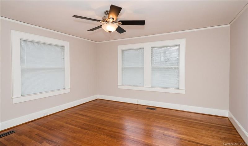 1534 Oakdale Rd, Charlotte, NC 28216