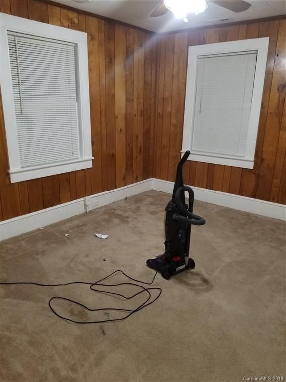138 W Nims Ave, Mount Holly, NC 28120