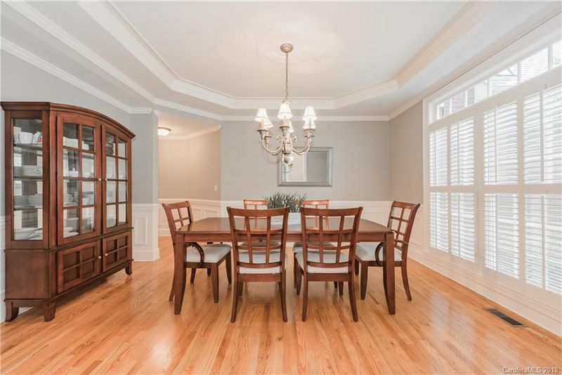 11010 Fox Hedge Rd, Matthews, NC 28105