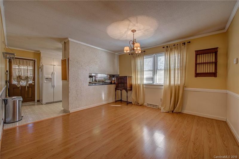 1820 Kingston Dr, Gastonia, NC 28052
