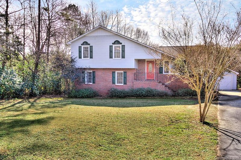 4069 Crestview Dr, Rock Hill, SC 29732