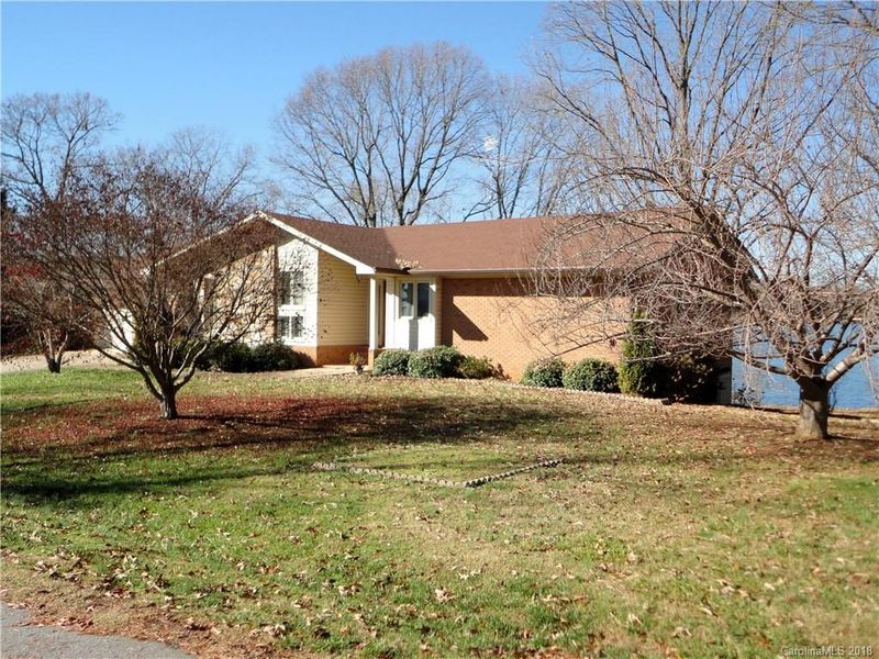 8490 Sylvan Dr, Terrell, NC 28682
