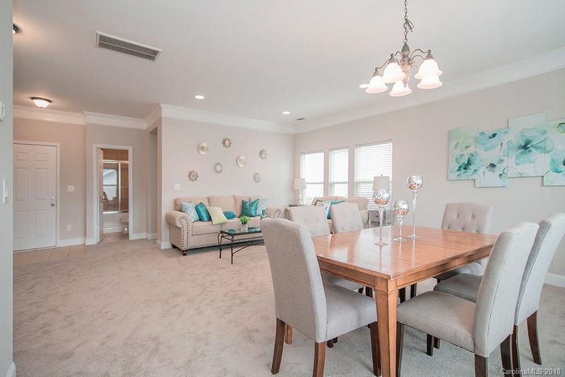 9516 Durness Dr, Charlotte, NC 28278