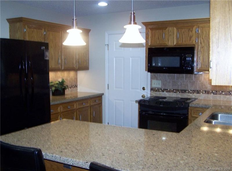6725 Loblolly Cir, Waxhaw, NC 28173