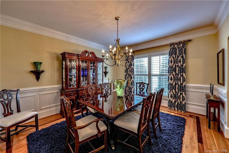 5939 Bridger Ct, Charlotte, NC 28211