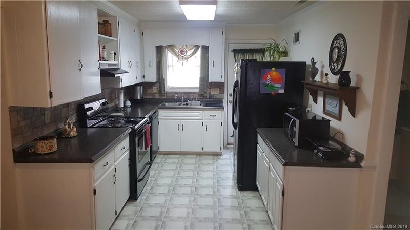 3220 Edwards Rd, Wingate, NC 28174