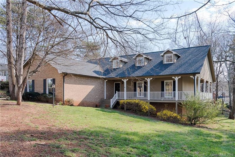 137 Boulder Dr, Lincolnton, NC 28092