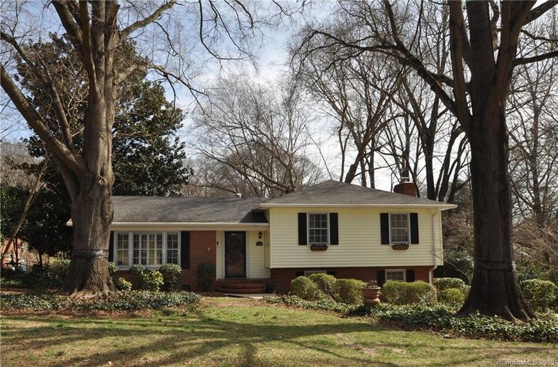 1326 Ashbrook Pl, Charlotte, NC 28209