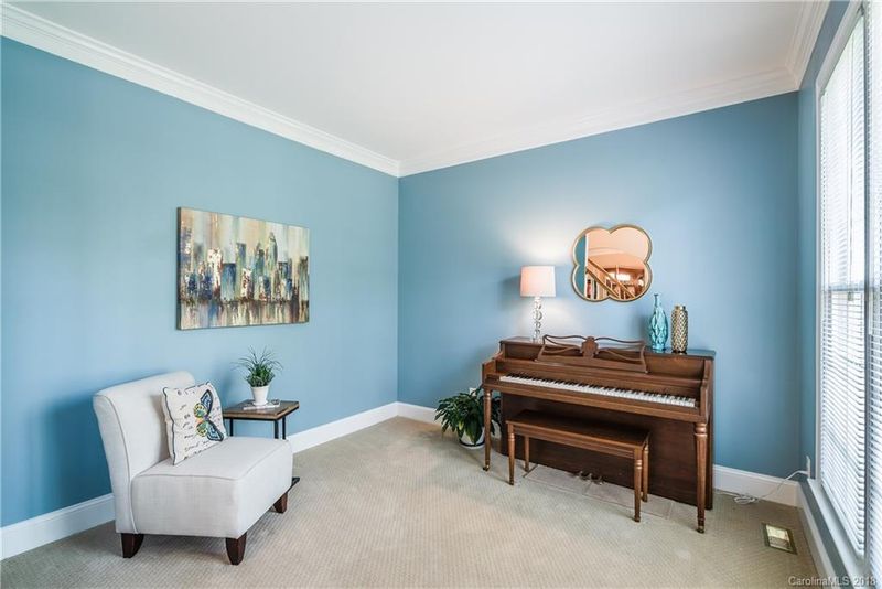 11610 Chestnut Hill Dr, Matthews, NC 28105