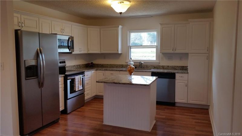 10421 Moores Chapel Rd, Charlotte, NC 28214