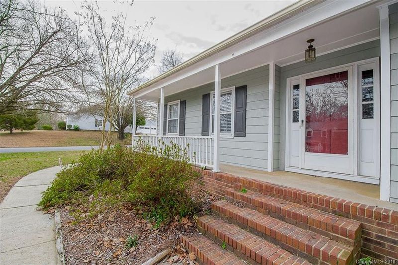 12103 Painted Tree Rd, Charlotte, NC 28226
