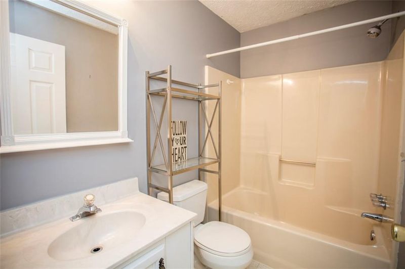 3256 Spring Garden Rd, Claremont, NC 28610