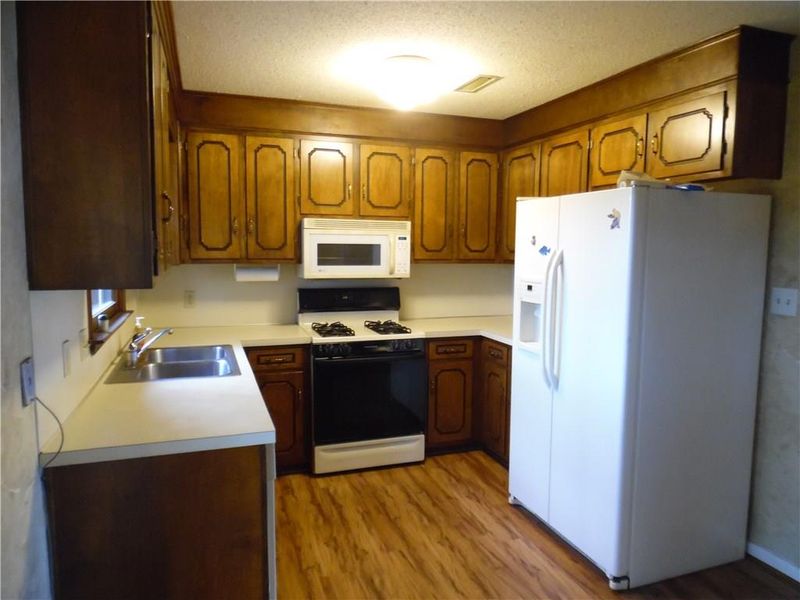 530 6th Street Cir, Conover, NC 28613