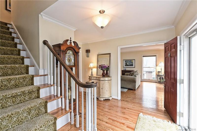 1106 Charter Pl, Charlotte, NC 28211