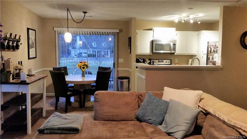 355 Cedarcroft Dr, Mooresville, NC 28115