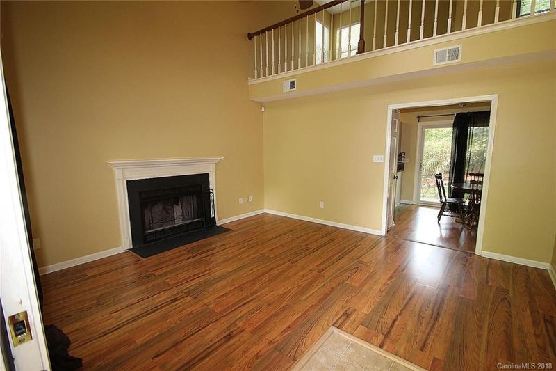 736 Foxborough Rd, Charlotte, NC 28213
