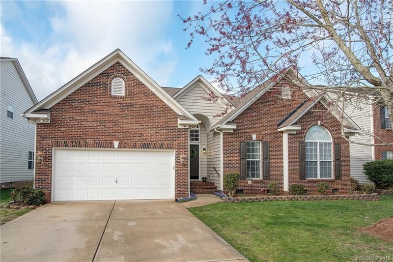 414 Amersham Ln #18, Waxhaw, NC 28173