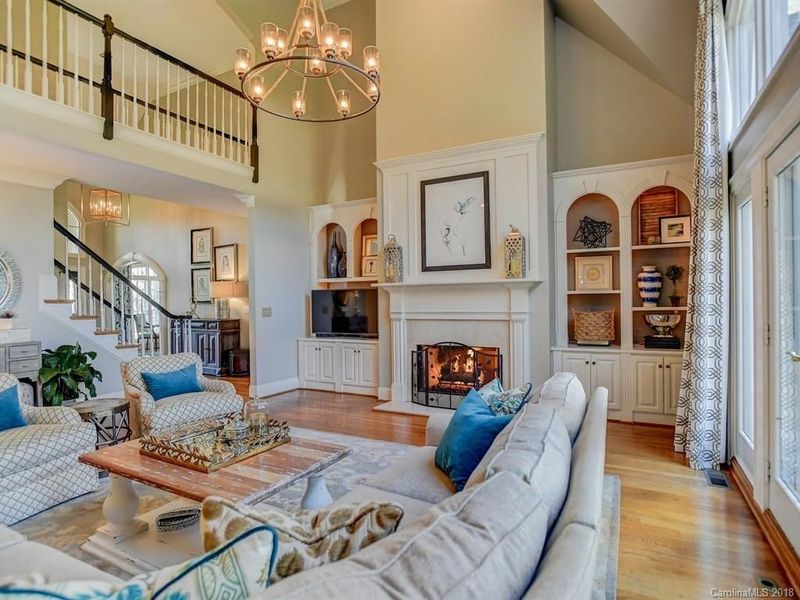 19804 River Falls Dr, Davidson, NC 28036