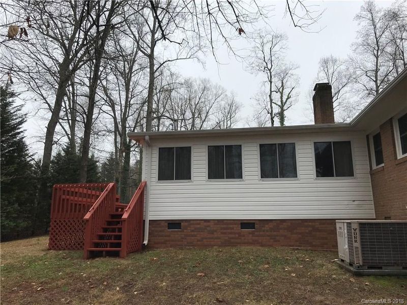 232 Lakeview Dr, Belmont, NC 28012