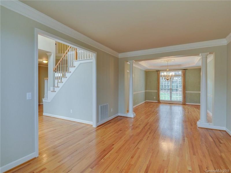 2411 Thomashire Ct, Charlotte, NC 28262