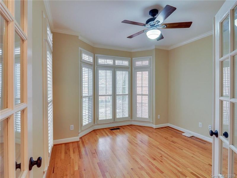 2411 Thomashire Ct, Charlotte, NC 28262