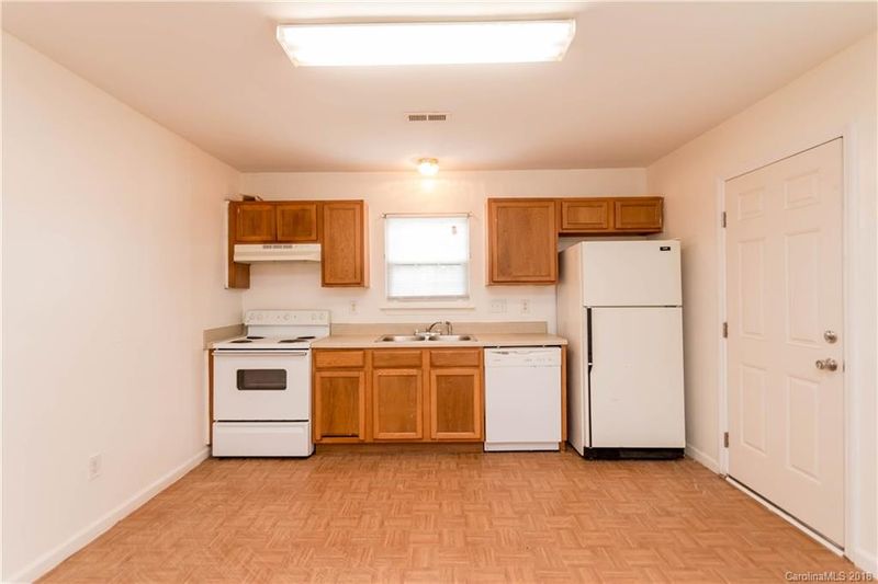 2447 Elmin St, Charlotte, NC 28208