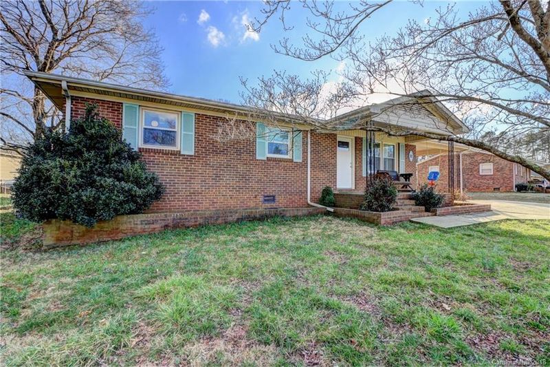 111 Richardson Rd, Dallas, NC 28034