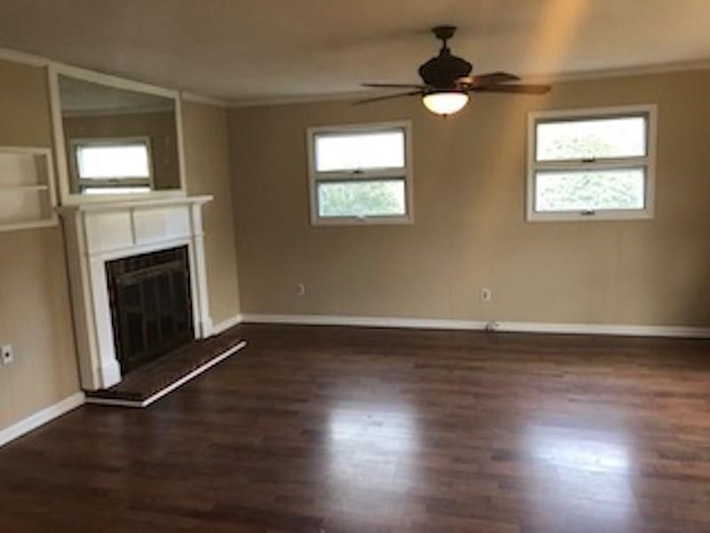 3051 1st St NW, Hickory, NC 28601