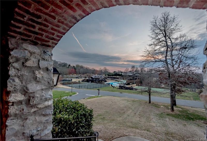 420 Maymont Dr, Cramerton, NC 28032