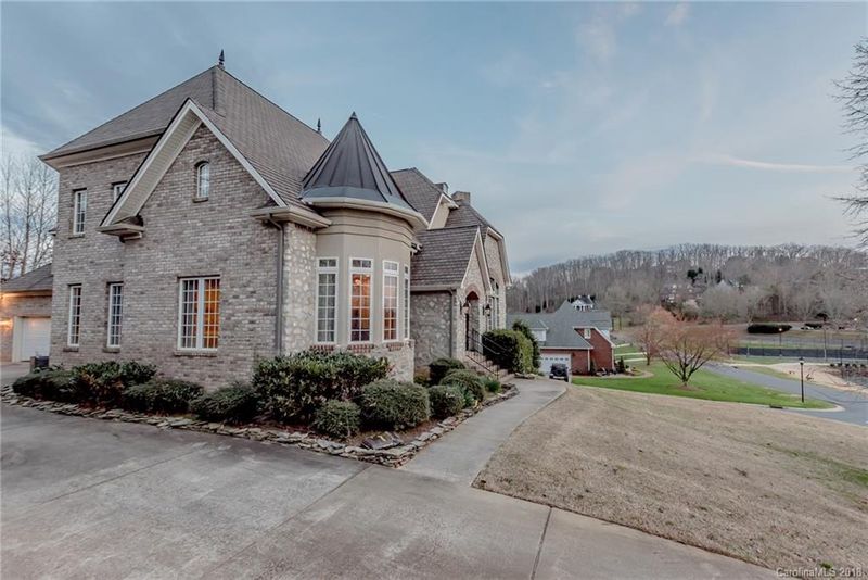 420 Maymont Dr, Cramerton, NC 28032