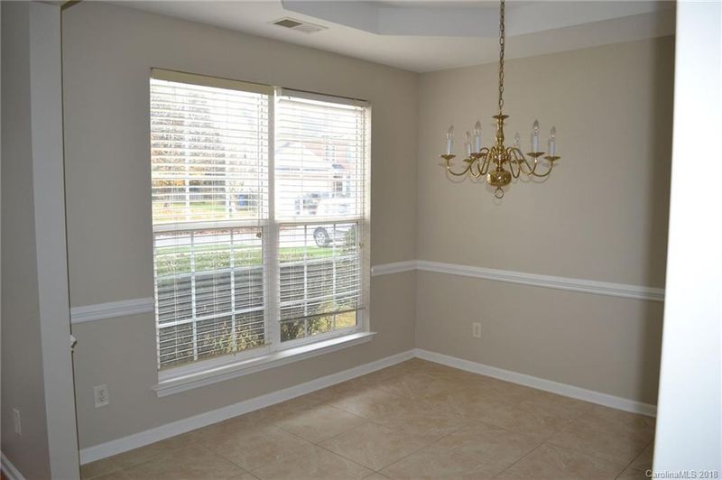 140 Vance Crescent Dr, Mooresville, NC 28117