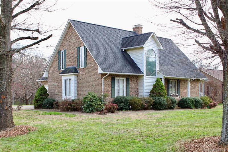 302 Trey Trl, Lincolnton, NC 28092