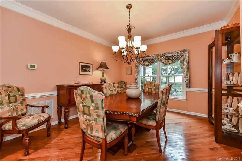 10434 Breamore Dr, Charlotte, NC 28270