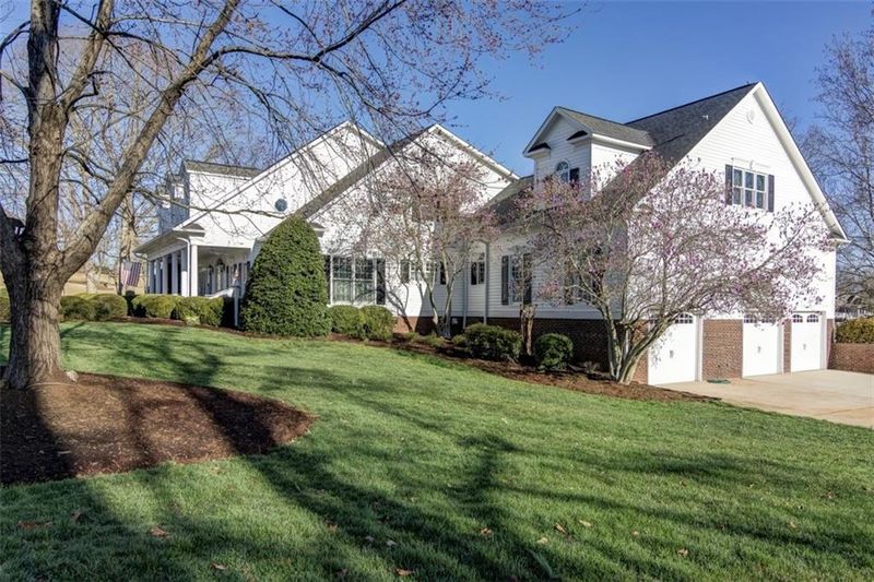 2532 Birdie Ln NE, Conover, NC 28613