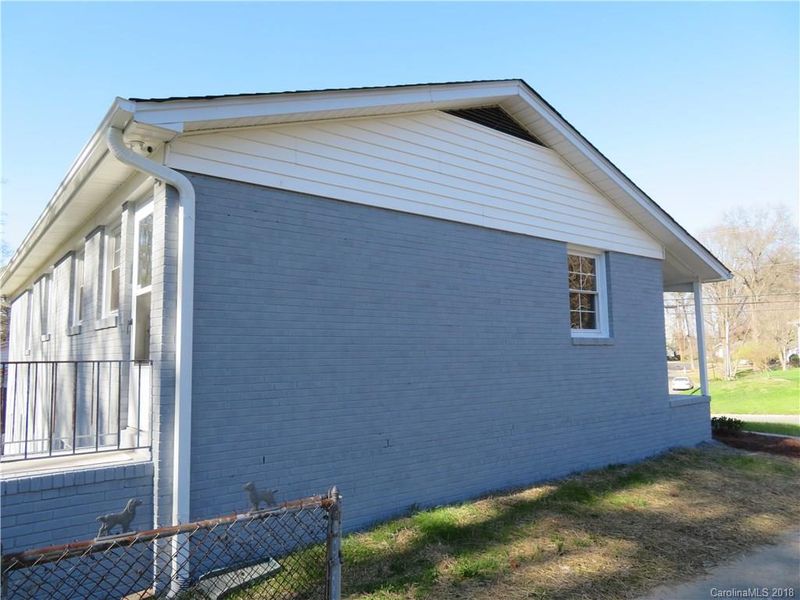 397 Efird St, Gastonia, NC 28054