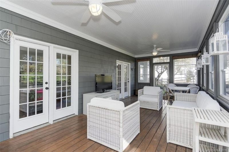 1315 Hudson Pl, Davidson, NC 28036