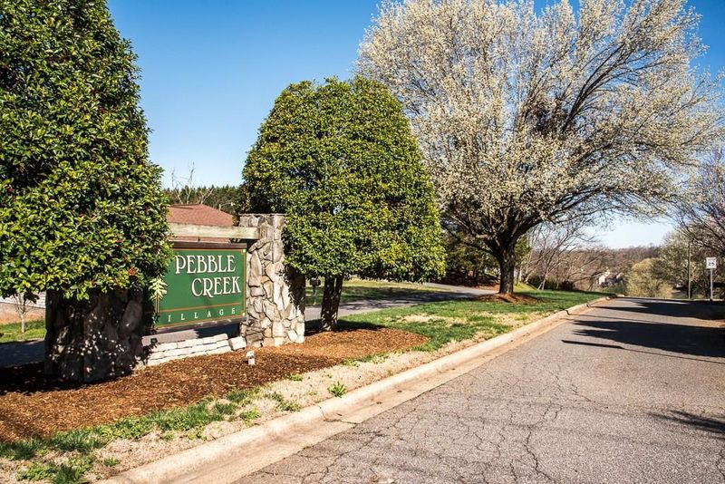 603 29th Ave NE #143, Hickory, NC 28601