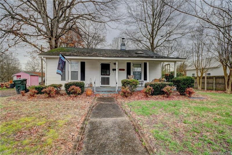 404 E Academy St, Cherryville, NC 28021