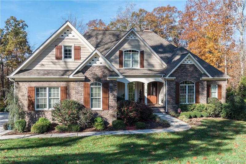 170 E Burnell Pl N, Davidson, NC 28036